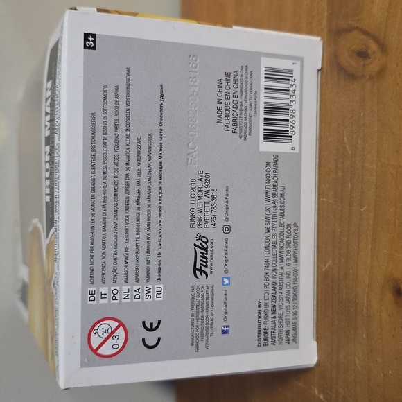 Marvel Studios Gold Iron Man Pop! Vinyl - Picture 6 of 6